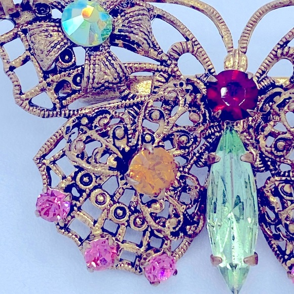 Vintage Brass Filigree And Rhinestone Butterfly Brooch Circa 40’s -60’s - Picture 5 of 7